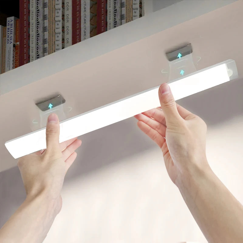 Motion sensor night light in action