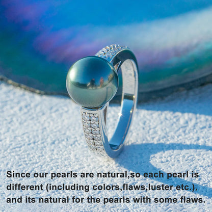 Close-up of natural Tahitian black pearl