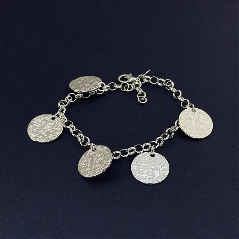 High-quality craftsmanship of bracelet